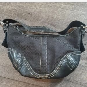 Coach Women's Black Leather Strappy Small Hand/Shoulder Bag no.D052-2154